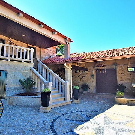 Galihost - A Casa Das Barreiras Meis المظهر الخارجي الصورة